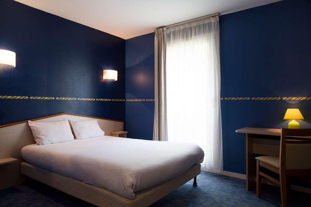 Brit Hotel Le Lion D'Or Chinon Bilik gambar