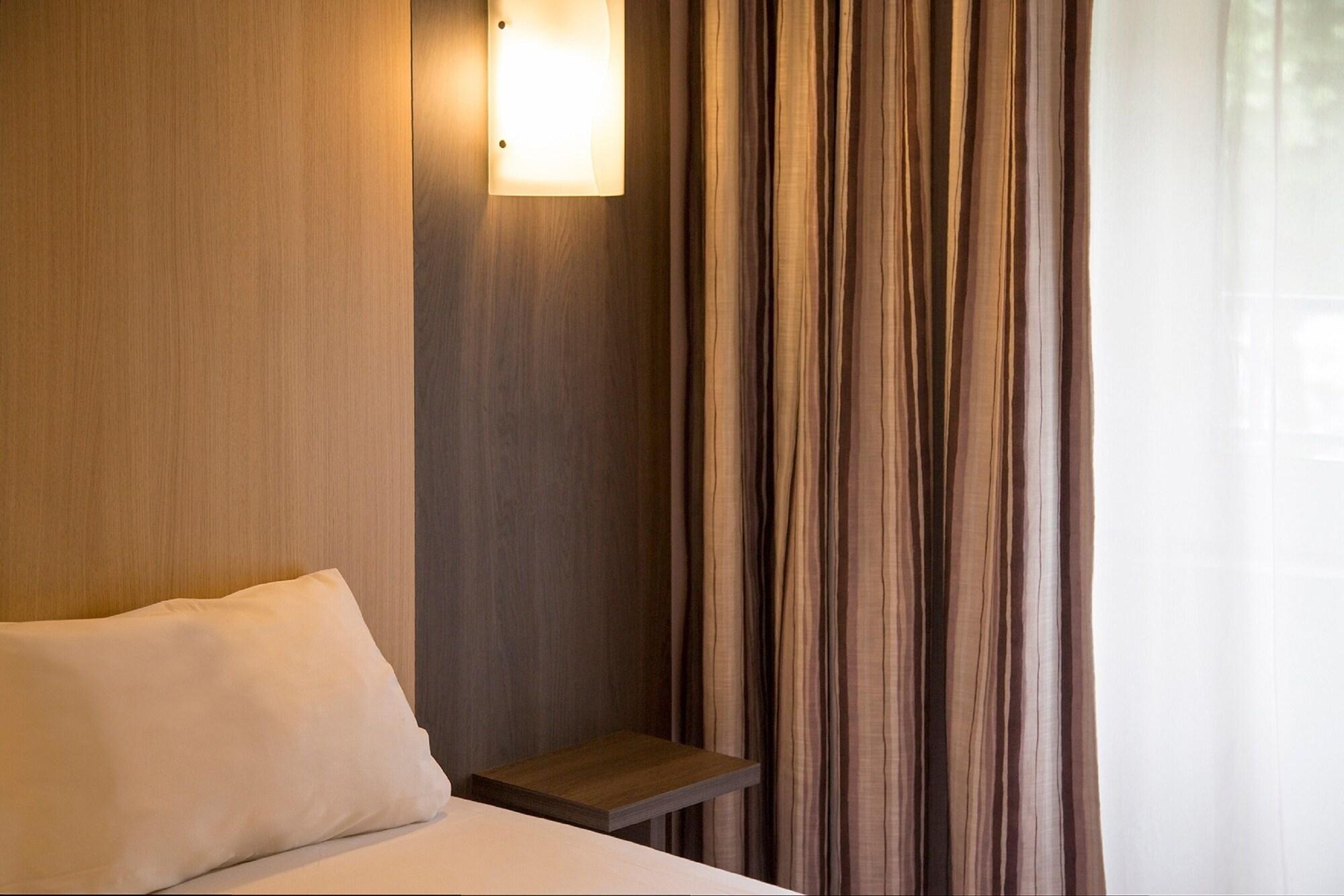Brit Hotel Le Lion D'Or Chinon Luaran gambar