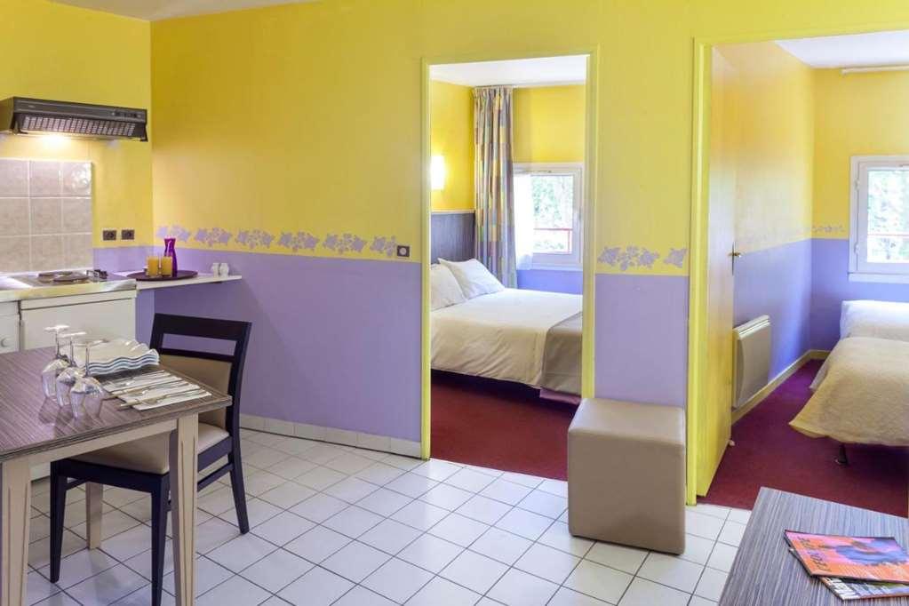 Brit Hotel Le Lion D'Or Chinon Bilik gambar