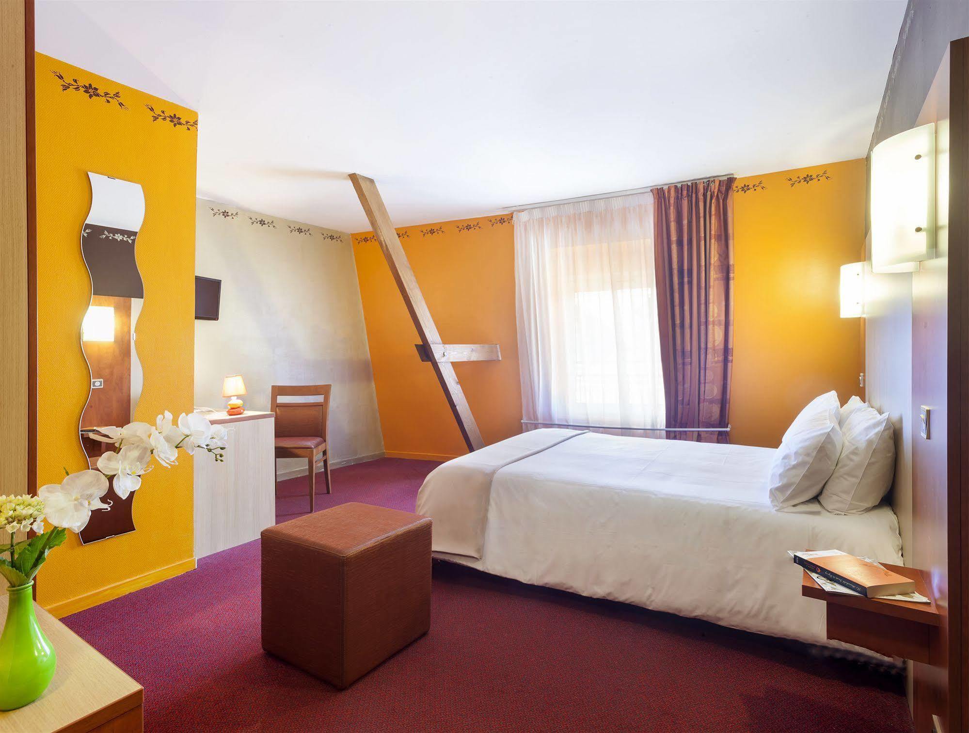 Brit Hotel Le Lion D'Or Chinon Luaran gambar